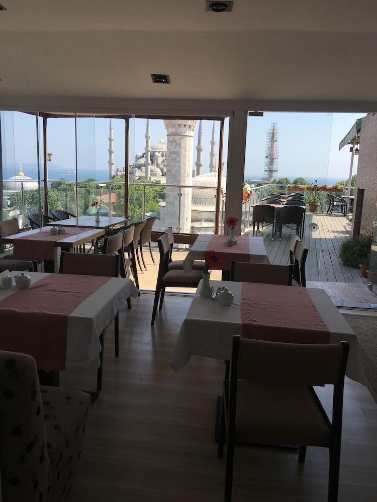 Otel Lapis & 3*