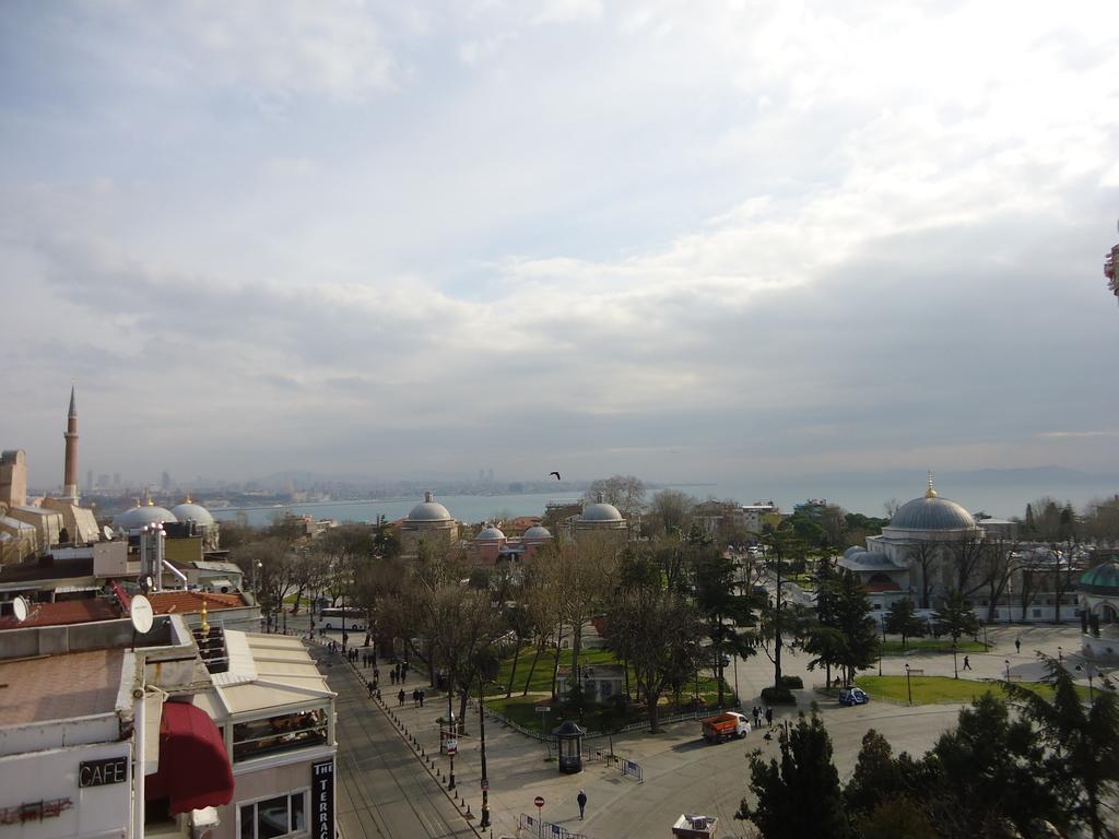 Lapis & Otel 3*